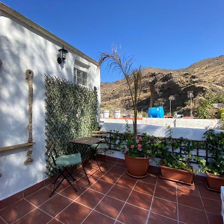 B&B And Apartments El Charco Azul El Risco 外观 照片
